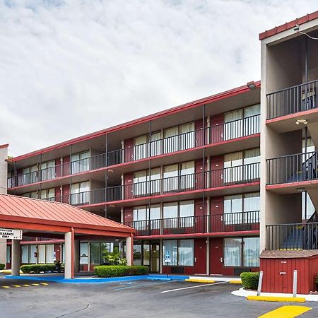 Parkway Inn Of Birmingham Fultondale Exterior photo
